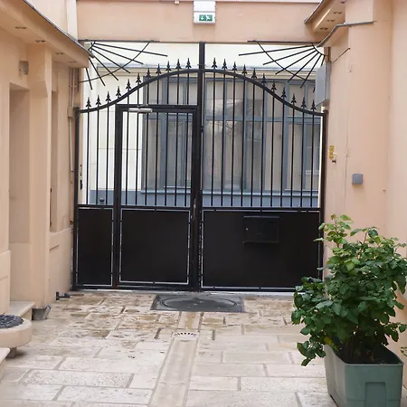 Hotel De L'Horloge-2